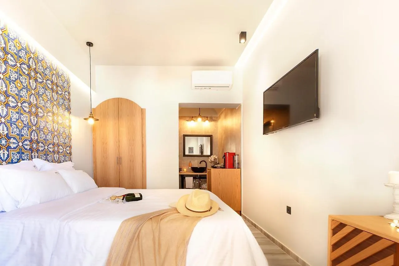 Pensiune Alkionides Rooms Polychrono